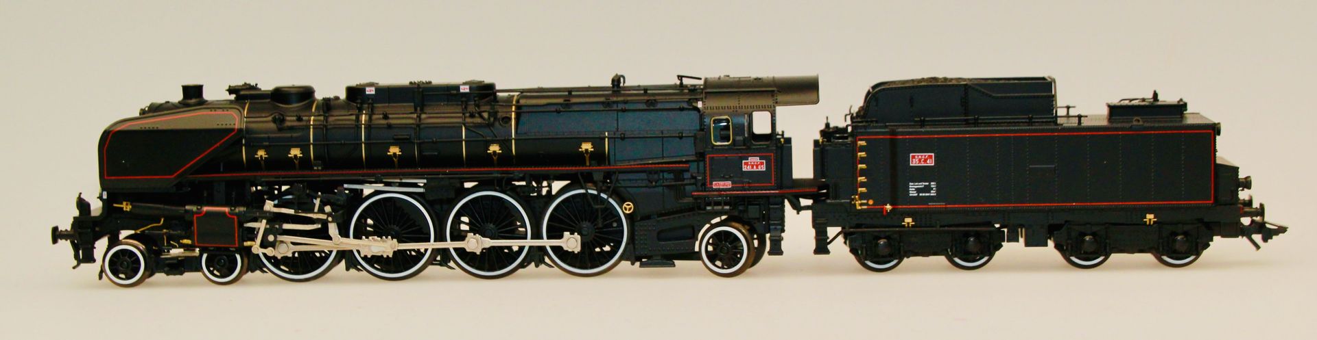 Trix 22941 - Trix - Dampflok Serie 241 A 65 schwarz H0/GL Sound